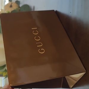Gucci paper package